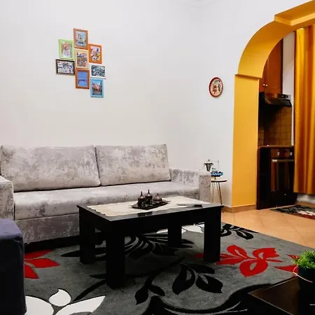 Spacious Next To Pazar * Κορυτσά
